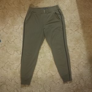 💥 2/$20 Abercrombie & Fitch green joggers